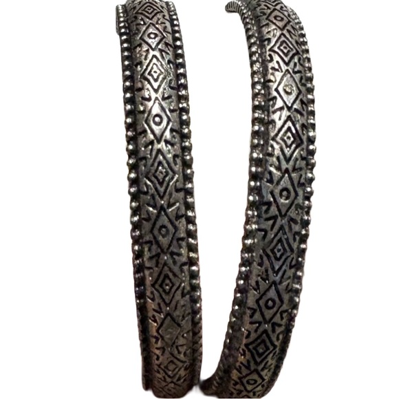 Free People Jewelry - FREE PEOPLE NWT thunder kiss etched bohemian hoops -pewter